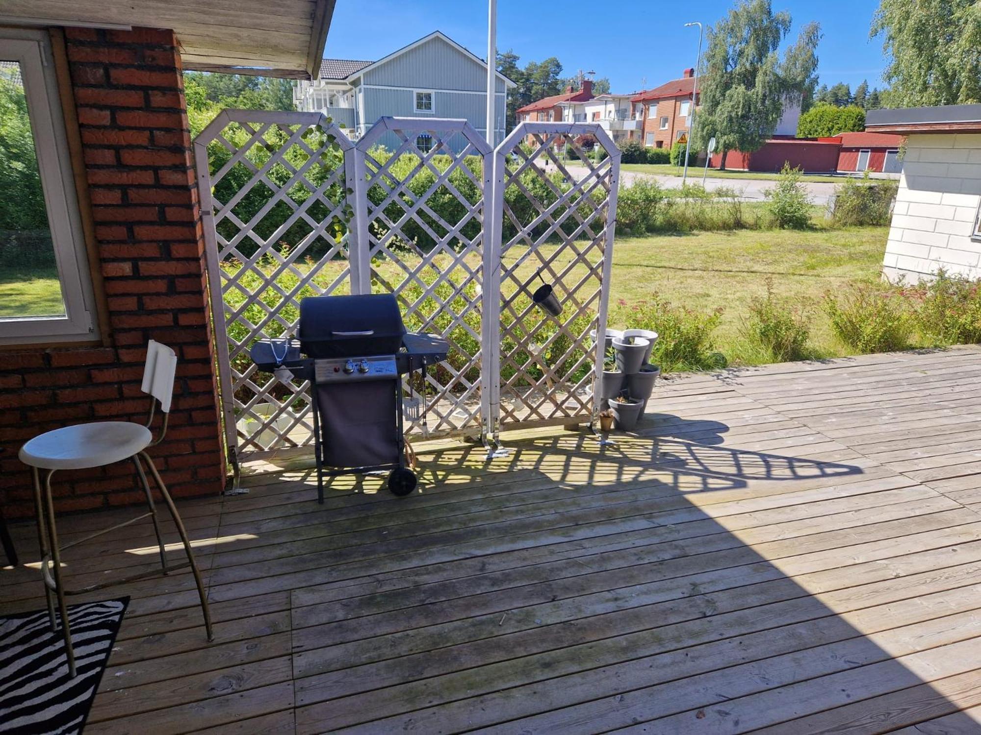 Villa Med Egen Parkering. Moejlighet Att Boka Fran 1 Och Upp Till 5 Personer. Örebro Eksteriør billede